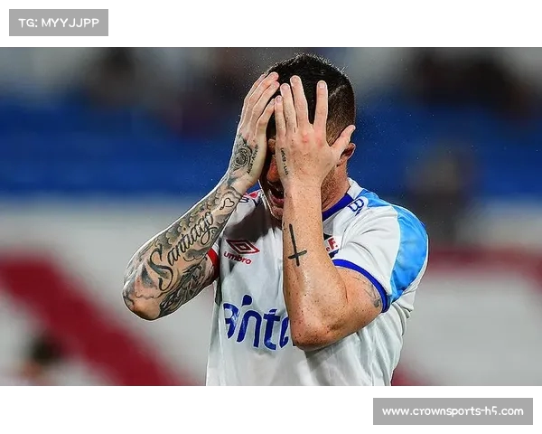 南美解放者杯圣保罗队长伤退球队陷入困境